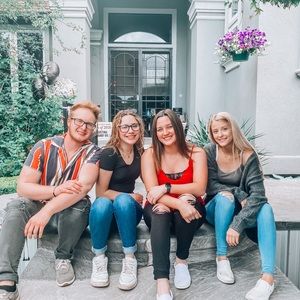 Meet your Posher, Danyell